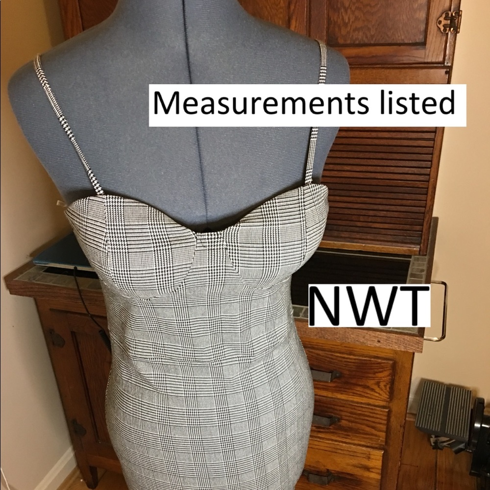 Black & white dress, stretchy, padded cups